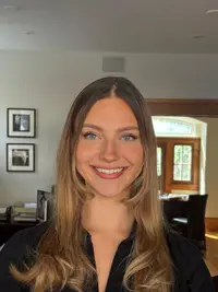 photo of Holly Karda