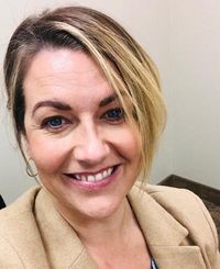 photo of Jennifer Pages