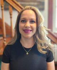 photo of Amanda Field