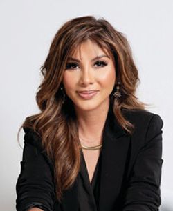Profile photo of a State Farm Agent named: Alejandra De La Torre