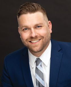 Profile photo of a State Farm Agent named: Ian Phillips