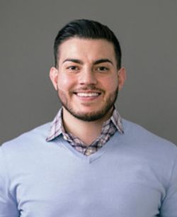 Profile photo of a State Farm Agent named: Loren Valdez