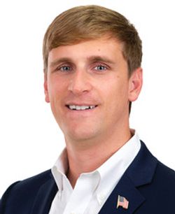 Profile photo of a State Farm Agent named: Luke DeLouise
