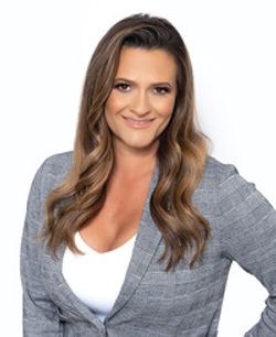 Profile photo of a State Farm Agent named: Stacie McDaniel