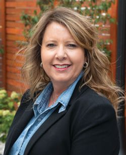 Profile photo of a State Farm Agent named: Melissa Hylton