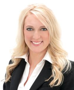 Profile photo of a State Farm Agent named: Cyndi Davidson