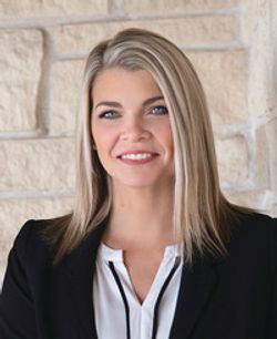 Profile photo of a State Farm Agent named: Jenny Montes