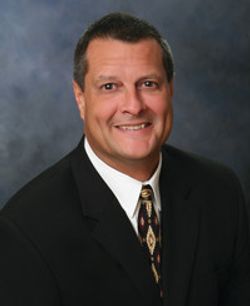 Profile photo of a State Farm Agent named: Hank Starkey
