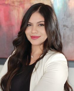Profile photo of a State Farm Agent named: Jamileth Cifuentes