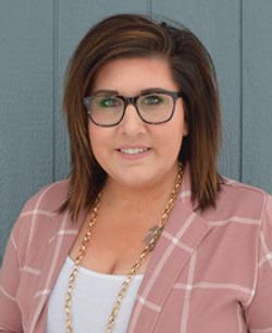 Profile photo of a State Farm Agent named: Nikki Roy