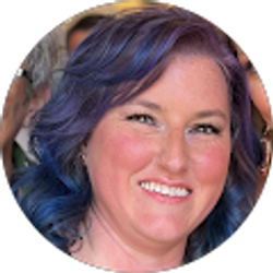 Profile photo of Lindsey Azizeh