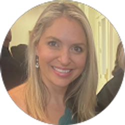 Profile photo of Lauren Luke