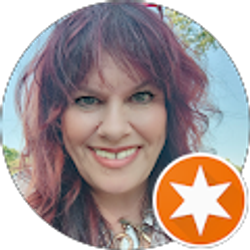 Profile photo of Robyn Parker