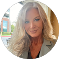 Profile photo of Lisa Lone