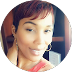 Profile photo of Nikki Davis