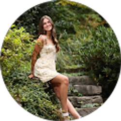 Profile photo of Evelyn Trost