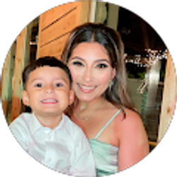 Profile photo of Ana Vee