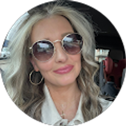 Profile photo of Jennifer Welch