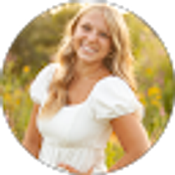 Profile photo of Anna Uecker