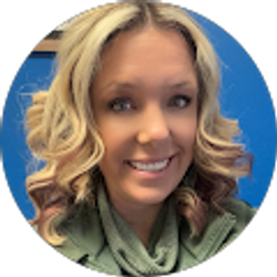 Profile photo of Mandi Devine (Mandi Devine)