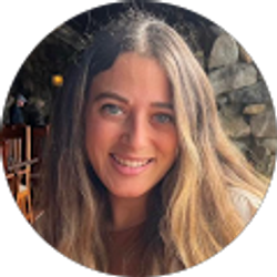 Profile photo of Abby Bogart