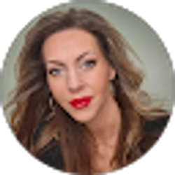 Profile photo of Ariel Steele