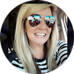 Profile photo of Lindsay Pitts