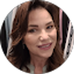 Profile photo of Kelly Russell