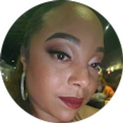 Profile photo of Gabrielle Candler