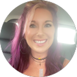 Profile photo of Ashley Whiteis