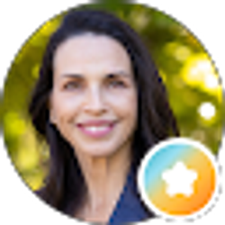 Profile photo of Tasia Valenza