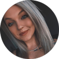 Profile photo of Emily Earnhardt