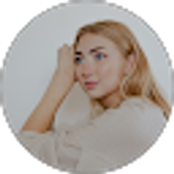 Profile photo of Laura Dawn