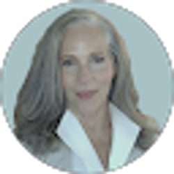 Profile photo of Leslie Salerno