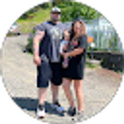 Profile photo of Bailey & Garrett Kirkendoll