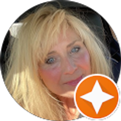 Profile photo of Lisa Cimbolo