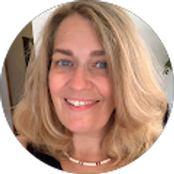 Profile photo of Ellen Fox