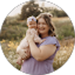 Profile photo of Ashley Harjung