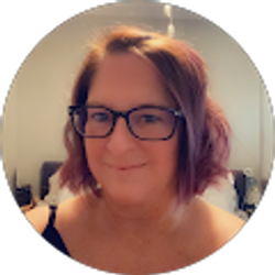 Profile photo of Amy Jones