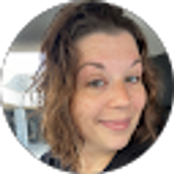 Profile photo of Shelby Larsen