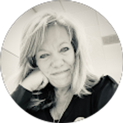 Profile photo of Dianne Chatelain