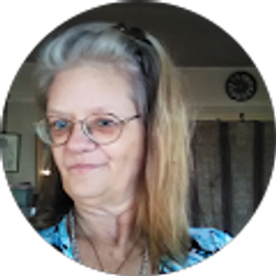 Profile photo of Helen Morris