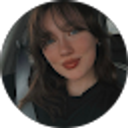 Profile photo of Kayla Arcuragi