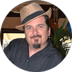 Profile photo of Al Luna