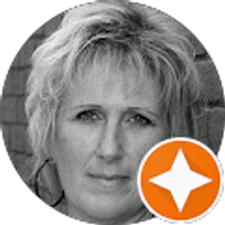 Profile photo of Lisa Goth