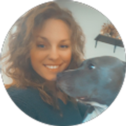 Profile photo of Danielle Hecht