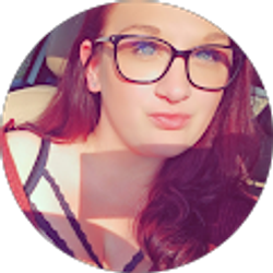 Profile photo of Chloe Hansen