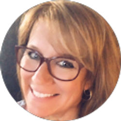 Profile photo of Stacy Pineiros