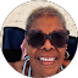 Profile photo of Carolyn Robinson
