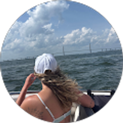 Profile photo of Juls Andrews